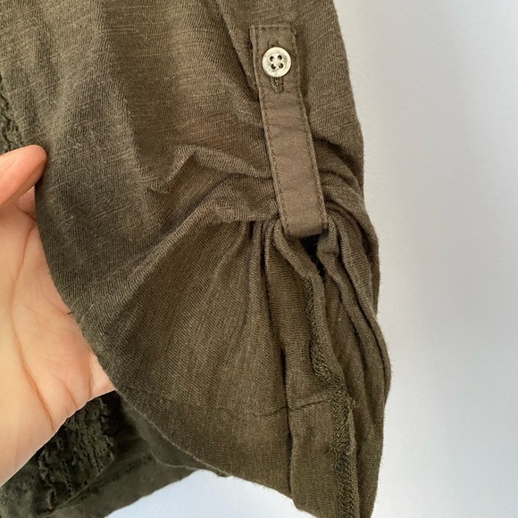 Meadow Rue Anthropologie Boho Womens Size Small Top, Lace Back, Roll Tab Sleeves - Picture 3 of 8